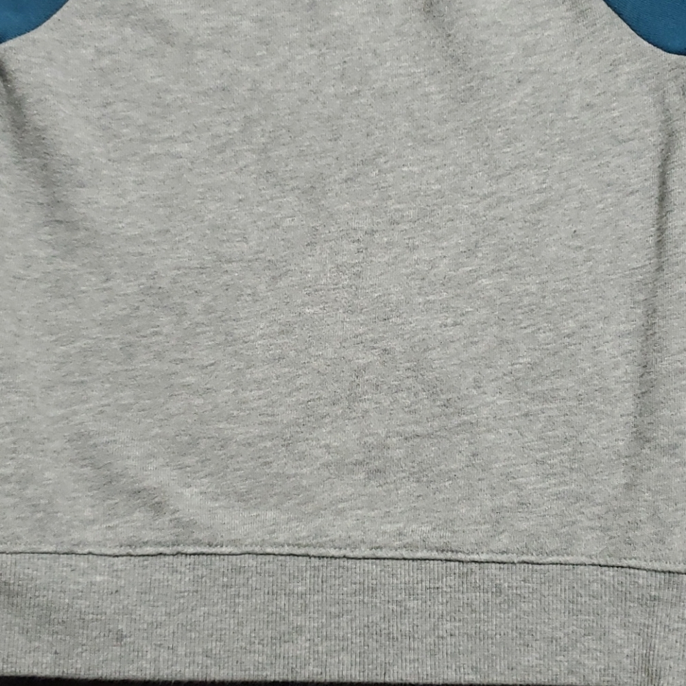Sweatshirt - Picture 9 of 11